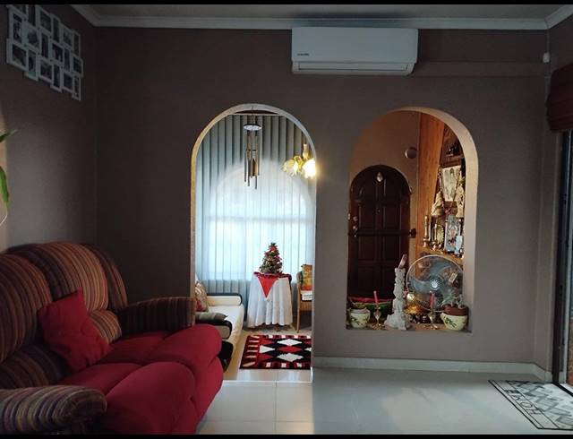 3 BEDROOM HOUSE FOR SALE IN ROSHNEE